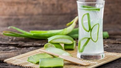Photo of डायबिटीज़ के मरीज़ों के लिए फायदेमंद होता है एलोवेरा का जूस