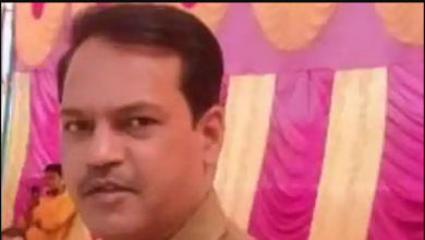 Photo of बस्‍ती: रंगरेलियां मनाते पकड़े गए दारोगा पर एक्‍शन, ग्रामीणों ने जमकर की धुनाई…