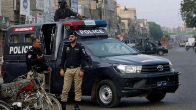 Photo of पाकिस्तान: यूट्यूबर युवती के कथित यौन उत्पीड़न के मामले में पुलिस ने अब तक 126 लोगों को किया गिरफ्तार