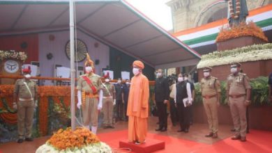 Photo of सीएम योगी ने देश के 75वें स्वतंत्रता दिवस के मौके पर विधान भवन प्रांगण में फहराया तिरंगा झंडा
