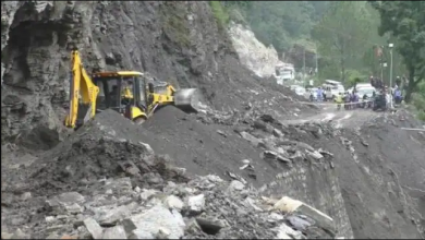 Photo of बारिश के बाद भूस्खलन से गंगोत्री-बदरीनाथ नेशनल हाईवे सहित कई सड़कें बंद