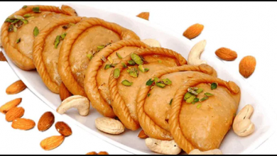 Photo of बप्पा को प्रसन्न करने के लिए घर पर ऐसे बनाए अखरोट गुजिया…