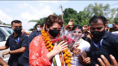 Photo of प्रियंका गांधी ने बीच में ही रद्द किया अपना रायबरेली दौरा, लखनऊ से नई दिल्ली रवाना…