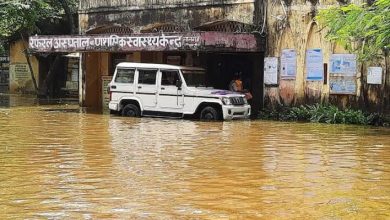 Photo of बाढ़ से बेहाल है पूरा बिहार, अस्पताल से लेकर स्कूल तक सभी पूरी तरीके से  हो गए जलमग्न