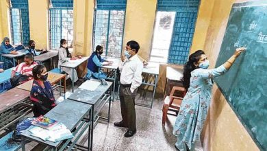 Photo of देश भर में चरणबद्ध रूप से अब खोले जा रहे स्कूल, वायरस के साथ ही सीखना होगा जीना