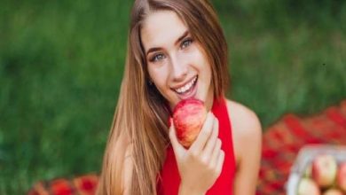 Photo of जाने क्यों डॉक्टर्स भी सेहतमंद रहने के लिए रोजाना फल खाने की देते हैं सलाह