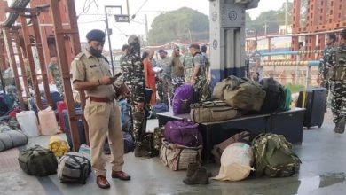 Photo of छत्तीसगढ़ के रायपुर रेलवे स्टेशन पर खड़ी ट्रेन में हुआ धामाका, CRPF के जवान घायल