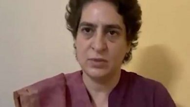 Photo of कांग्रेस महासचिव प्रियंका गांधी वाड्रा ने कहा- 38 घंटे बाद भी पुलिस यह नहीं बता पाई है कि उन्हें हिरासत में क्यों लिया गया….