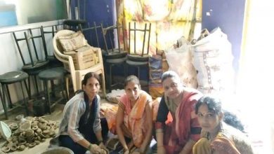Photo of गोबर के लक्ष्मी गणेश के साथ ही गोबर के दीपक से रोशन होंगे PM आवास, आर्थिक रूप से कमजोर महिलाओं को मिला रोजगार