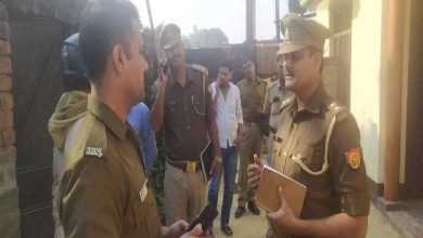 Photo of रायबरेली में महिला और बहन की बेटी की धारदार हथियार से कर दी गई हत्या, जांच में जुटी फारेंसिक टीम