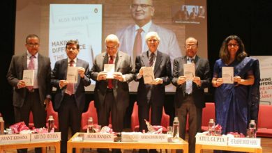 Photo of सिविल सेवा में आने वाले युवाओं का मार्गदर्शन करती है आलोक रंजन की किताब