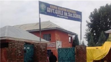 Photo of जम्मू-कश्मीर प्रशासन ने दो कर्मचारियों को किया बर्खास्त, पढ़े पूरी खबर