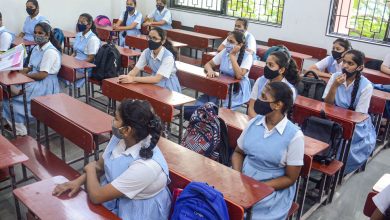Photo of Maharashtra में आज फिर से कोविड प्रोटोकॉल के साथ खोले गए सभी स्कूल, क्लास 1-12 तक के स्टूडेंट्स ले सकेंगे क्लास