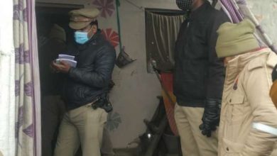 Photo of गोरखपुर में महिला की गोली मारकर हत्या के मामले को लेकर पुलिस ने दो लोगों को लिया हिरासत में…