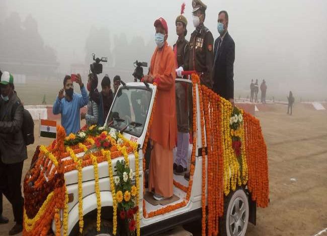 Photo of पुलिस लाइन में महिला रिक्रूट के दीक्षांत परेड की CM योगी ने ली सलामी, लखनऊ कमिश्नरेट भवन का किया वर्चुअल शिलान्यास