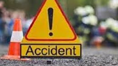 Photo of वजीराबाद इलाके में तेज रफ्तार मारुति स्विफ्ट कार के चालक ने मां-बेटी को मारी टक्कर, बेटी की मौत, मां की हालत गंभीर