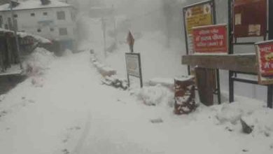 Photo of उत्तराखंड में मौसम ने बदली करवट, नैनीताल व मसूरी समेत पहाड़ों में हुई बर्फबारी…