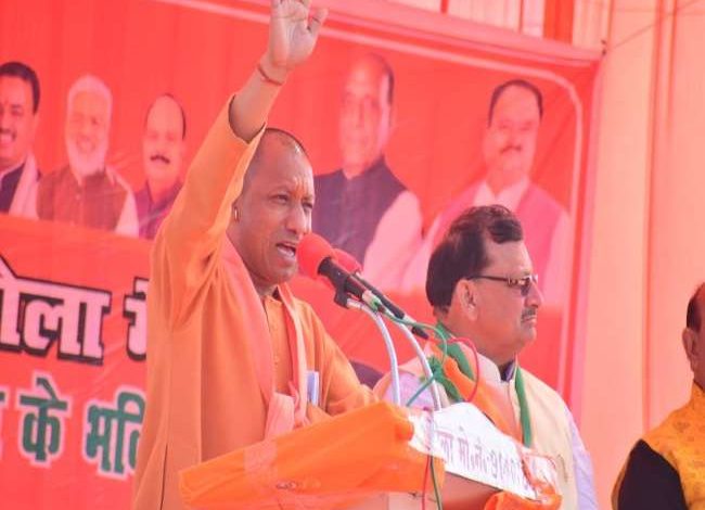 Photo of सपा के इत्र वाले मित्र ने हड़प लिया गरीबों का पैसा: CM योगी