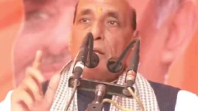Photo of रक्षा मंत्री राजनाथ सिंह ने कहा-चन्नी कहते हैं भइये पंजाब नहीं आएंगे, बांटकर सत्ता हथियाना कांग्रेस की नीति