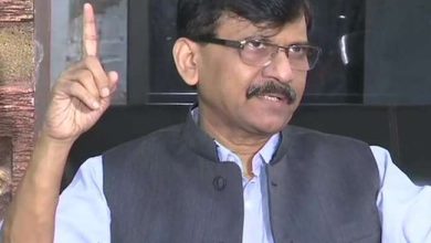 Photo of ED की छापेमारी पर शिवसेना नेता संजय राउत ने आश्‍चर्य जताते हुए कहा-क्‍या गुजरात में “सबसे बड़े बैंक धोखाधड़ी” की भी होगी जांच 