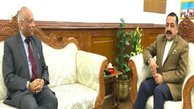 Photo of लद्दाख में स्नो स्कल्पचार टेक्नालोजी को देंगे बढ़ावा, रोजगार-पर्यटन को मिलेगा बढ़ावा: PM कार्यालय के राज्यमंत्री डा जितेंद्र सिंह 