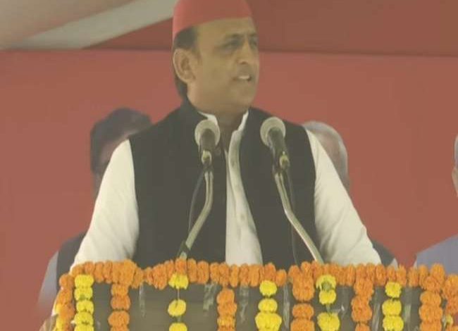 Photo of अंबेडकरनगर में जनसभा करने पहुंचे अखिलेश यादव ने किया ये बड़ा ऐलान, कहा-SP की सरकार बनी तो पांच साल मुफ्त देंगे राशन