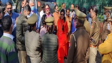 Photo of डॉक्टर अन्नपूर्णा भारती ने गाजियाबाद डीएम कार्यालय से की पैदल यात्रा की शुरुआत, देहरादून सीएम कार्यालय तक जाएंगी