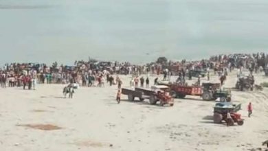 Photo of कुशीनगर में एक साथ उठीं 13 चिताएं तो दहल उठा सबका कलेजा, उपस्‍थ‍ित हर व्‍यक्‍त‍ि की आंखों में आंंसुओं का सैलाब