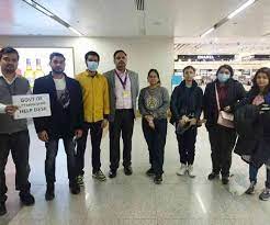 Photo of आज सुबह यूक्रेन से स्‍वेदश लौटे उत्‍तराखंड के सात छात्र, अब तक पहुंच चुके हैं 22 छात्र