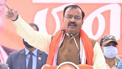 Photo of यूपी में स्‍पष्‍ट बहुमत की ओर जा रही बीजेपी, केशव प्रसाद मौर्य ने कहा- ‘हार रही गुंडागर्दी’