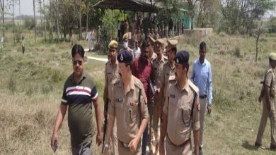 Photo of मझिला क्षेत्र में कुल्हाड़ी से काटकर महिला की हत्या, पुलिस अधीक्षक ने किया घटनास्थल का निरीक्षण