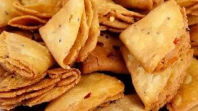 Photo of ऐसे बनाए बाजार जैसी मठरी