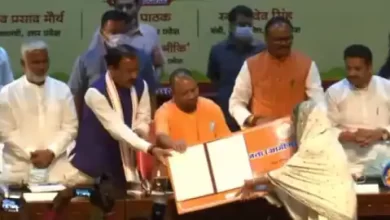 Photo of सीएम योगी ने दिया बड़ा तोहफा, बंगाली हिंदू परिवारों का 52 वर्षों से चला रहा इंतजार हुआ खत्म…