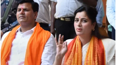 Photo of हनुमान चालीसा के पाठ को लेकर विवाद मामले में सांसद नवनीत राणा और उनके पति रवि राणा को भेजा गया जेल