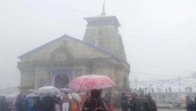 Photo of भारी बारिश के चलते रोकी गई केदारनाथ यात्रा￼