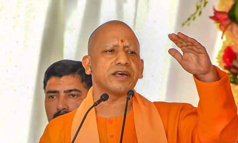 Photo of लोकभवन से वर्चुअल संवाद के जरिये सीएम योगी ने सरकारी योजनाओं के लाभार्थियों से की बात, पढ़े पूरी खबर