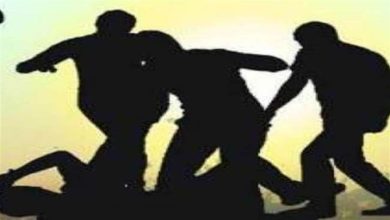 Photo of दो युवकों ने मोबाइल फोन चुराने के संदेह में नाबालिग लड़के को निर्वस्त्र करने के बाद पेट्रोल डालकर किया प्रताड़ित…