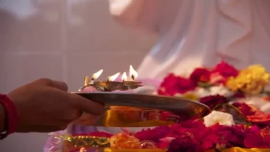 Photo of पूजा के दौरान नहीं करना चाहिए इन फूलों का प्रयोग, देवी-देवता होते हैं नाराज…￼