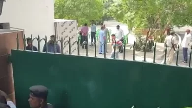 Photo of लालू यादव के परिवार के 17 ठिकानों पर सीबीआई के छापे