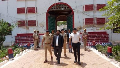 Photo of प्रयागराज के जिला जज, जिलाधिकारी और वरिष्‍ठ पुलिस अधीक्षक ने नैनी सेंट्रल जेल का किया निरीक्षण