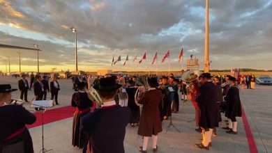 Photo of G-7 शिखर सम्मेलन में हिस्सा लेने जर्मनी पहुंचे पीएम मोदी, प्रवासी भारतीयों ने किया जोरदार स्वागत