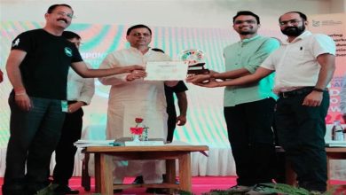 Photo of बेहतर काम करने वाले 27 व्यक्तियों और संस्थाओं को सीएम धामी ने किया सम्मनित