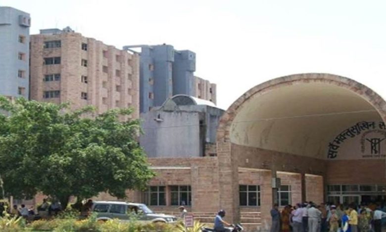 Photo of अब एसजीपीजीआइ में ओपीडी रजिस्ट्रेशन के लिए  अनिवार्य है आधार कार्ड नंबर… 