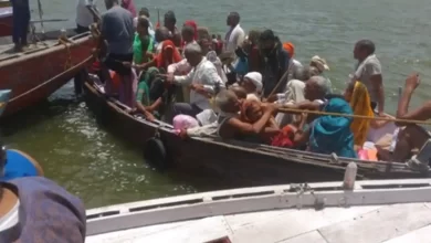 Photo of वाराणसी: 50 लोगों को लेकर जा रही नाव में अचानक भरा पानी, ऐसे बची सबकी जान