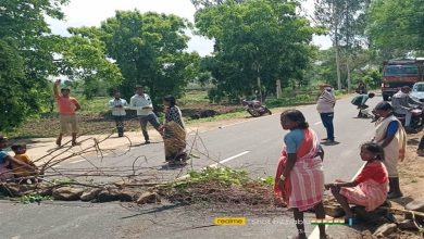 Photo of सड़क जाम होने से जबलपुर से अमरकंटक जाने और आने वाले वाहनों का लगा जमावड़ा