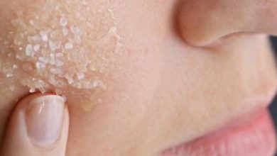 Photo of आप भी चाहते है दूध जैसा सफ़ेद चेहरा, तो घर पर बनाइये ऐसे स्क्रब