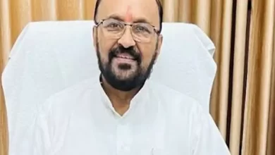 Photo of यूपी: आगरा कॉलेज के गेट से बिना कार्यक्रम में शामिल हुए वापस लौटे उच्‍च शिक्षा मंत्री, जानें वजह..