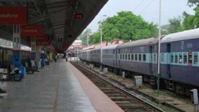 Photo of दून रेलवे स्टेशन: हटाए जाएंगे उर्दू भाषा में लगे साइन बोर्ड