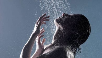 Photo of रात को नहाने से पहले सेहत को होते हैं ये कमाल के फायदे
