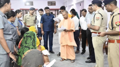 Photo of जनता दर्शन कार्यक्रम में सीएम योगी ने सुनी लोगों की शिकायते, कार्रवाई का दिया उचित आश्वासन